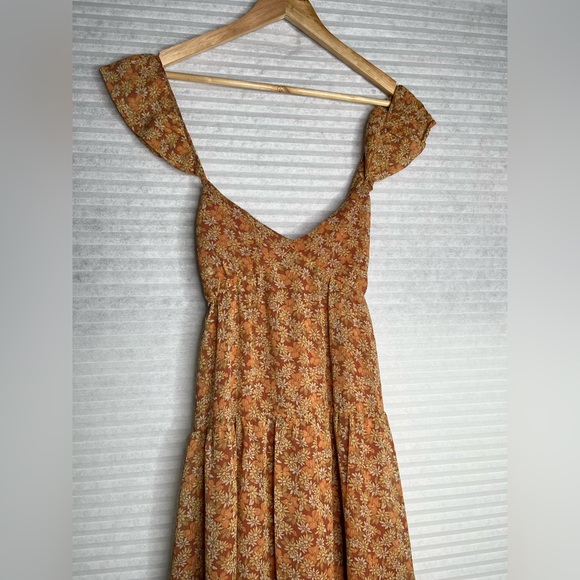 Madewell Georgette Ruffle-Sleeve Midi Dress in Daisy Meadow Size 8
NWT Sundress - Picture 5 of 13
